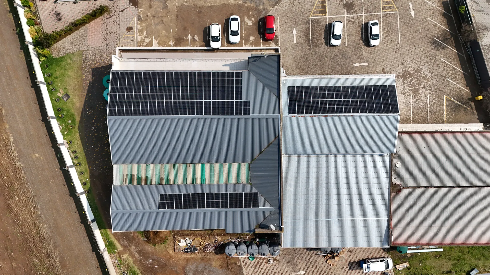 Zovuyo Hotel - Hybrid Solar - Image 3